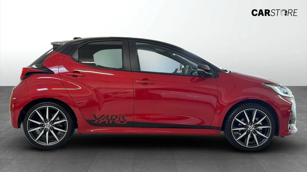 Vehicle image 5