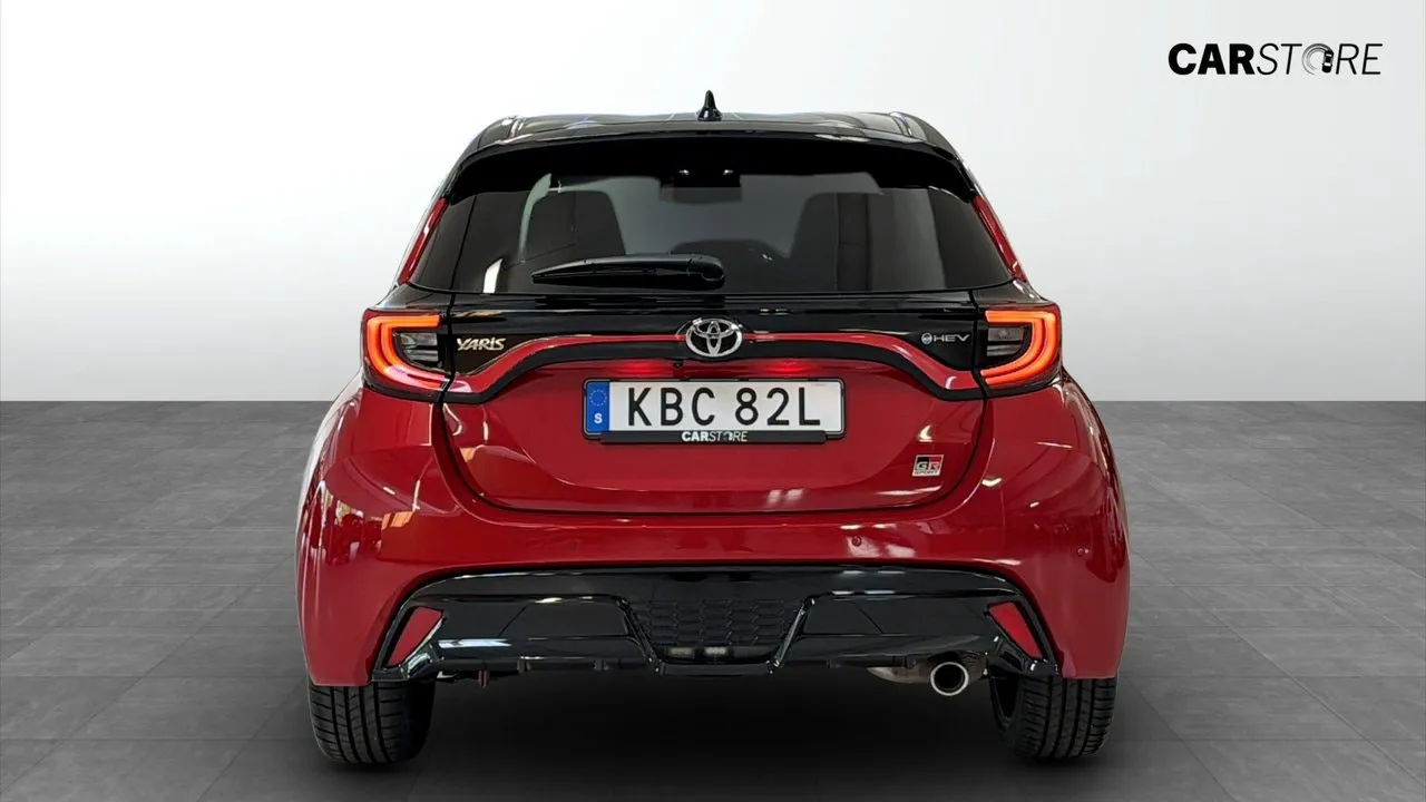 Vehicle image 6