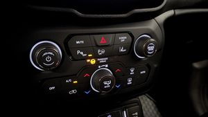 Jeep Renegade bild 17