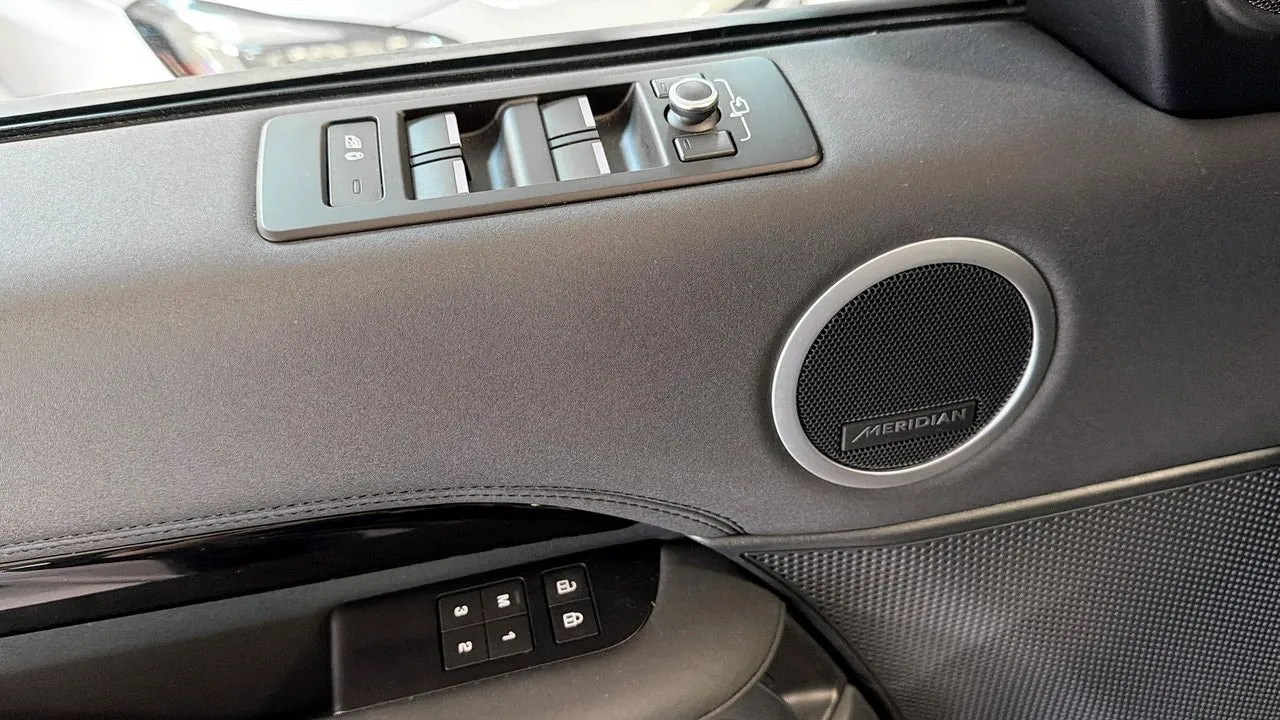 Vehicle image 22