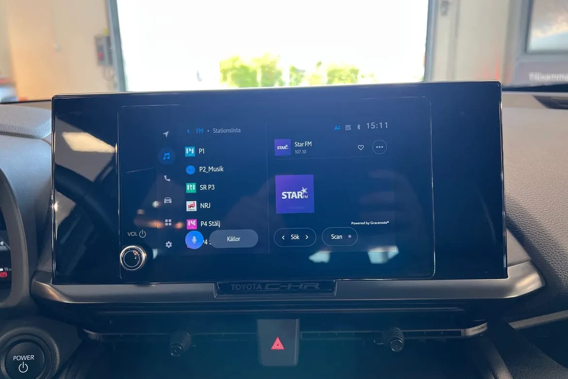 Vehicle image 14