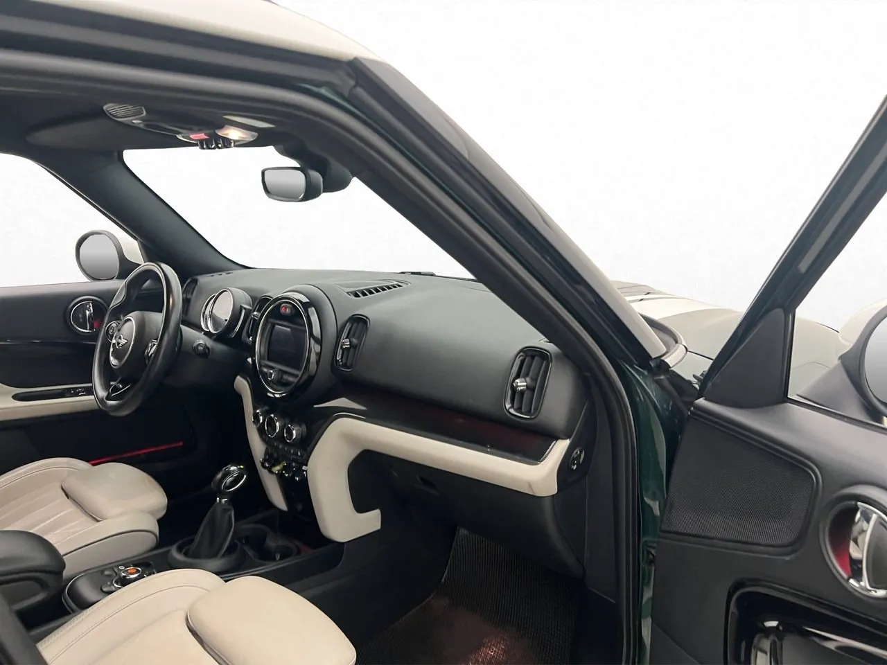 Vehicle image 21