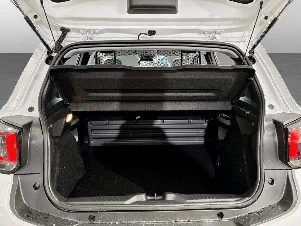 Vehicle image 18