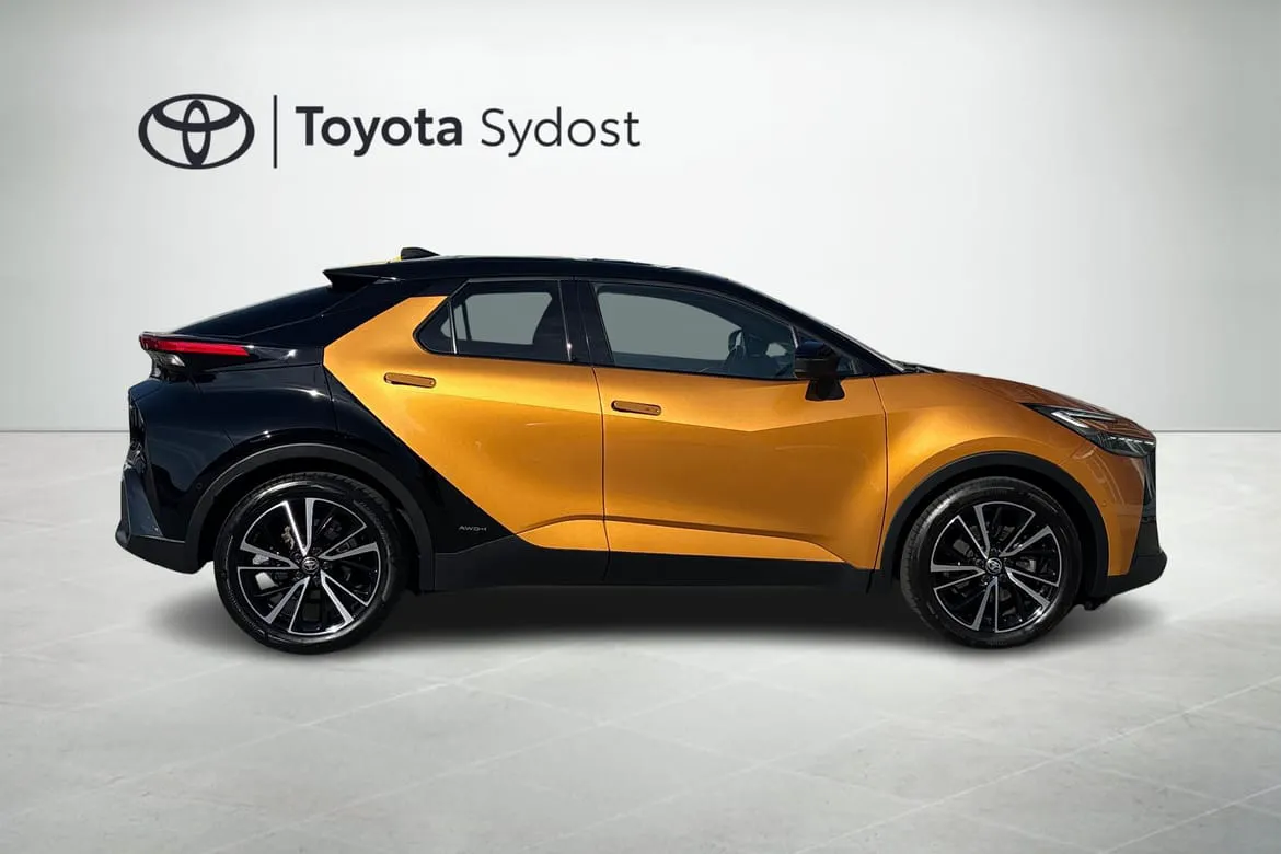 Vehicle image 16