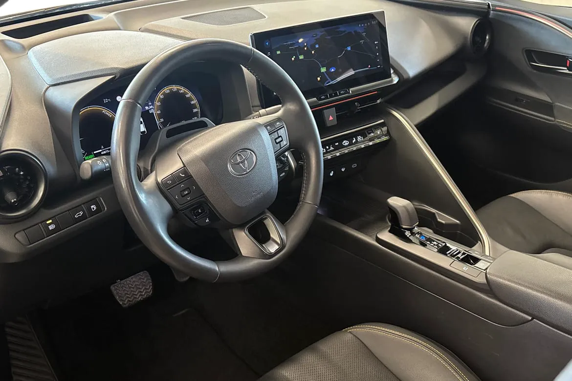Vehicle image 11