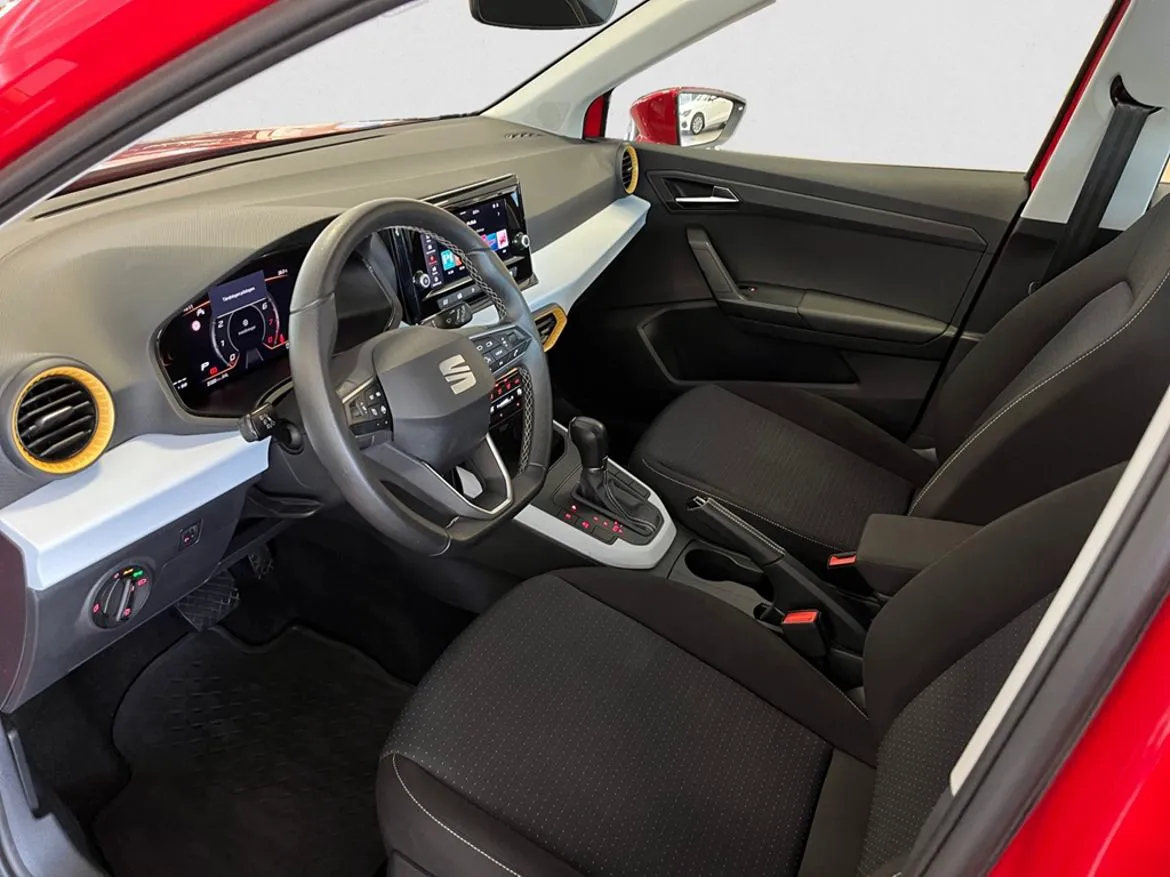 Vehicle image 6