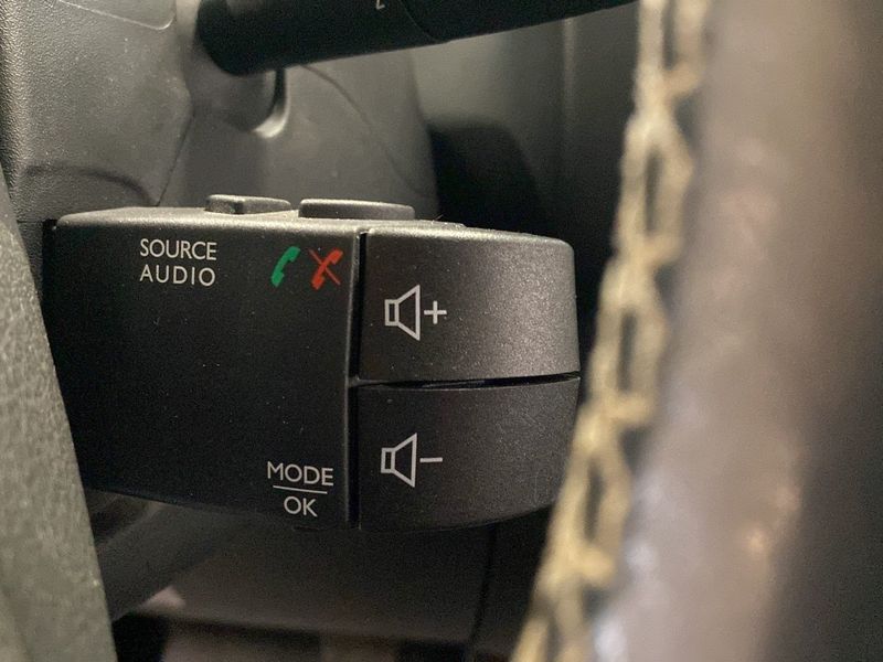 Renault Trafic bild 24