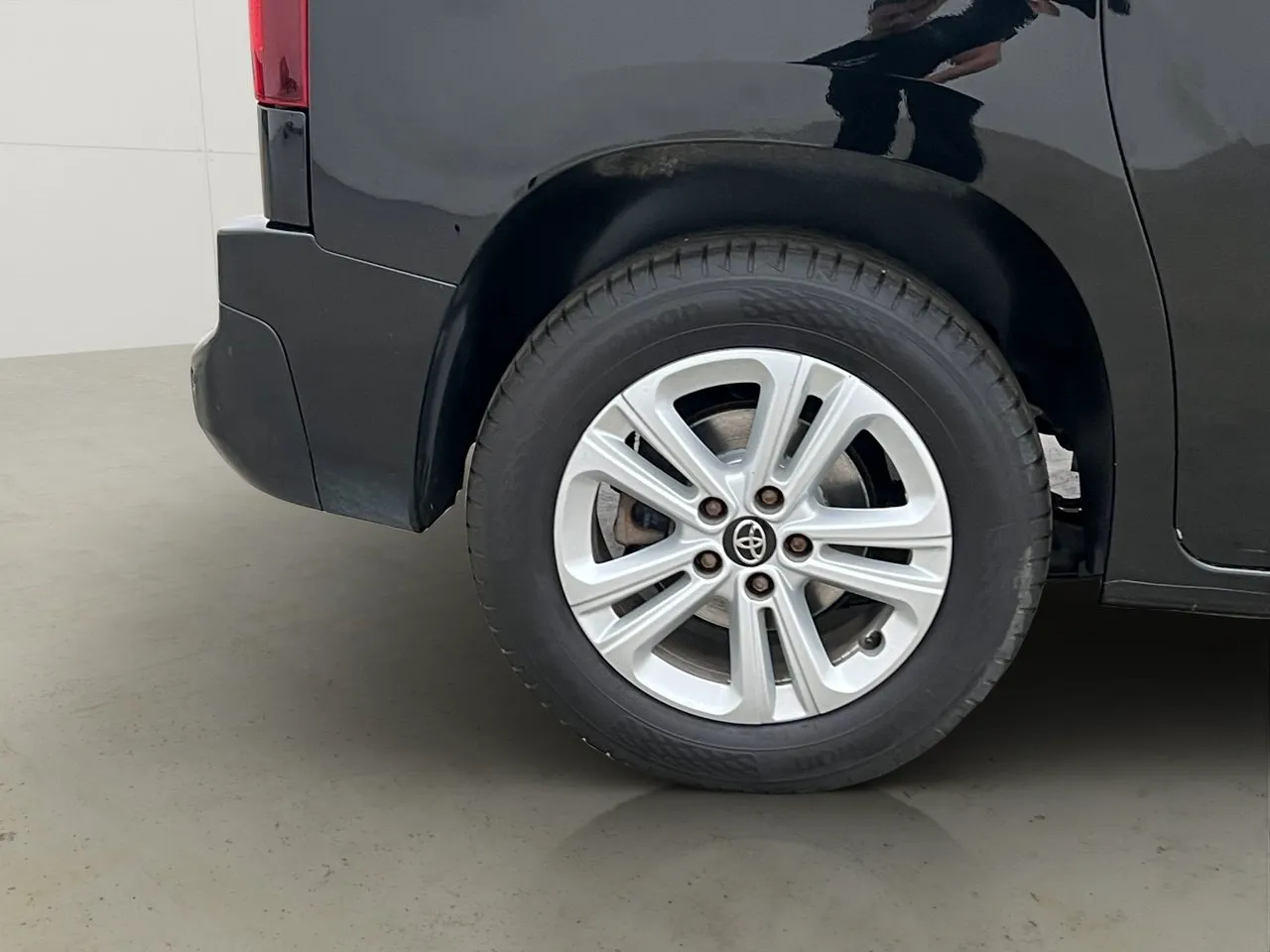 Vehicle image 31
