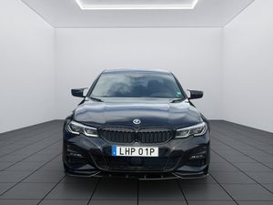 BMW 330 bild 9