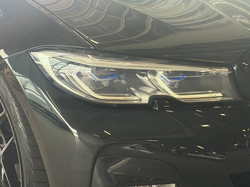 BMW 330 bild 12