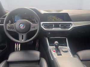 BMW 330 bild 14