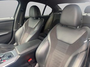 BMW 330 bild 17