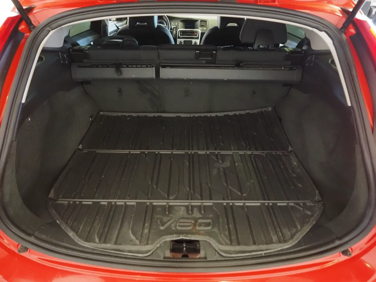 Vehicle image 16