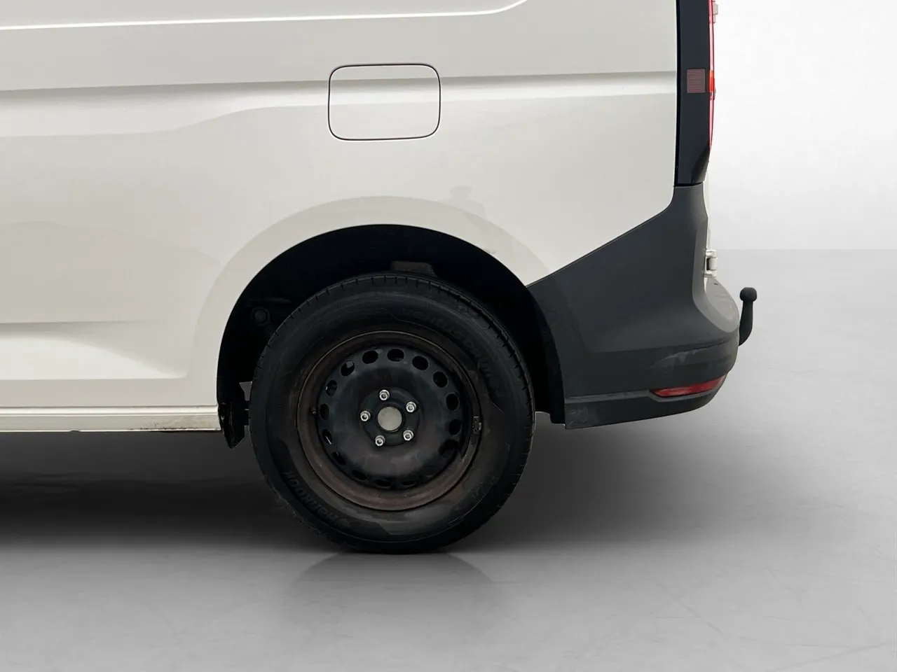 Vehicle image 27