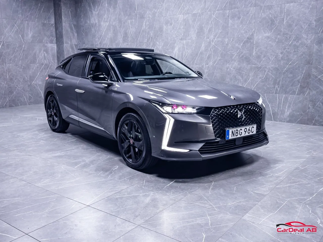 Vehicle image 8