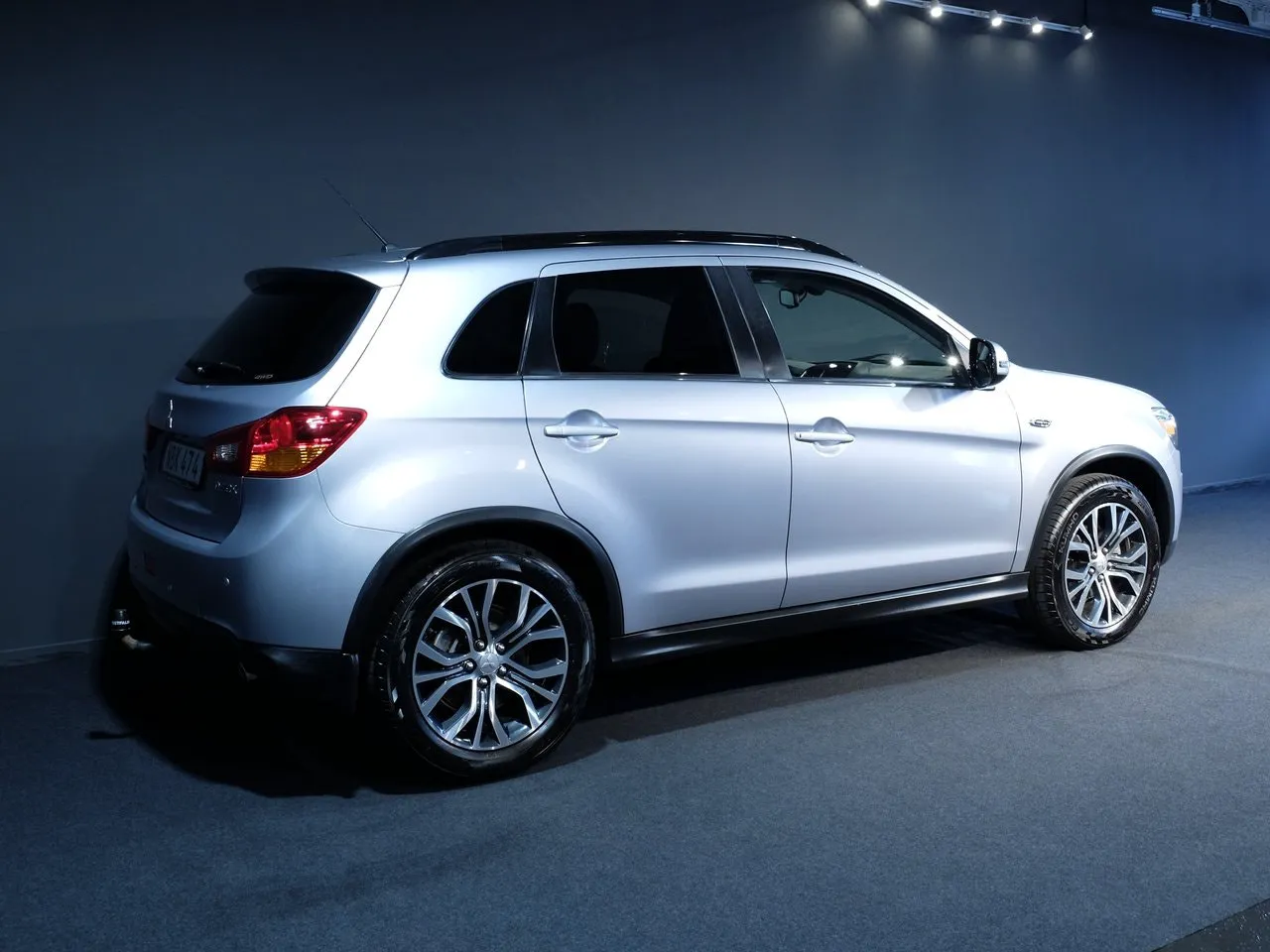 Vehicle image 8