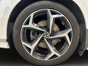 Volkswagen Passat bild 14