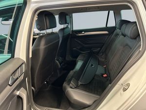 Volkswagen Passat bild 13