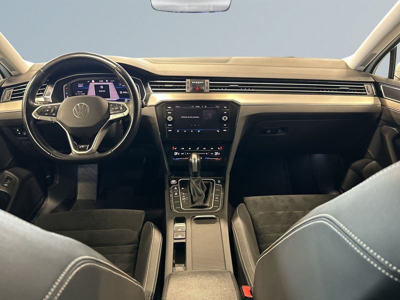 Volkswagen Passat bild 8