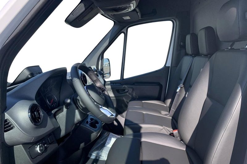 Mercedes Sprinter bild 11