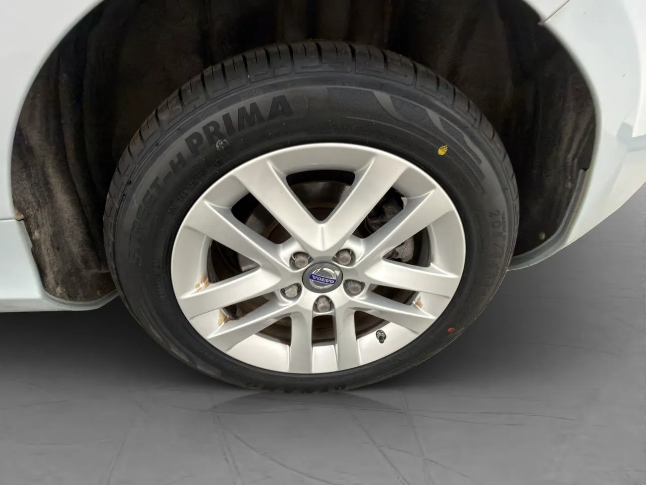 Vehicle image 25