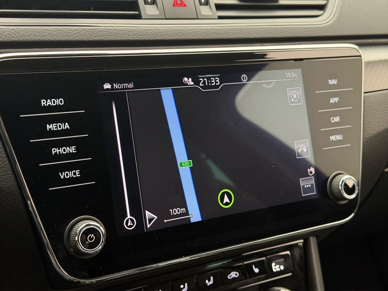 Vehicle image 20