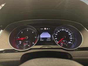 Volkswagen Passat bild 15
