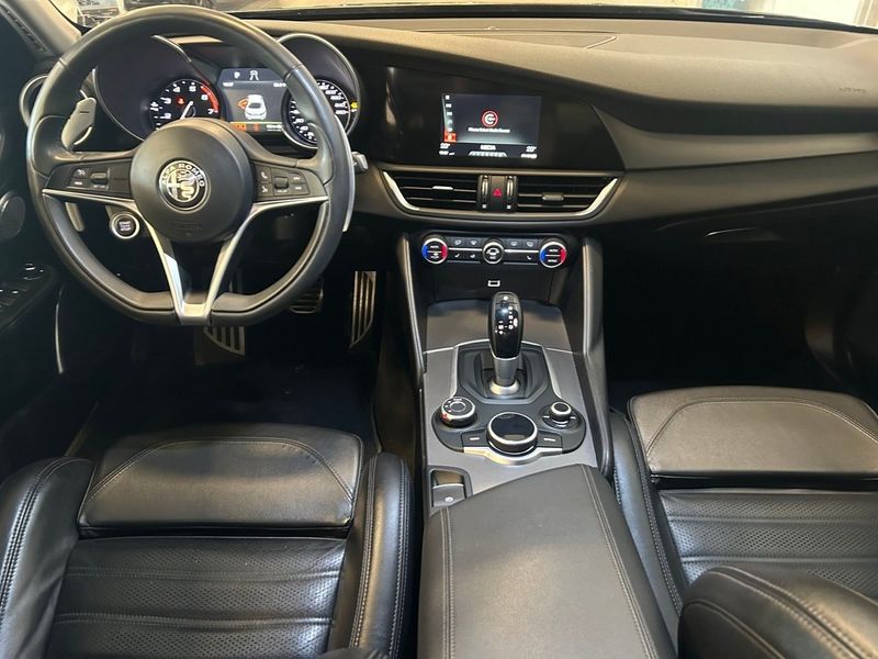 Alfa Romeo Giulia bild 12