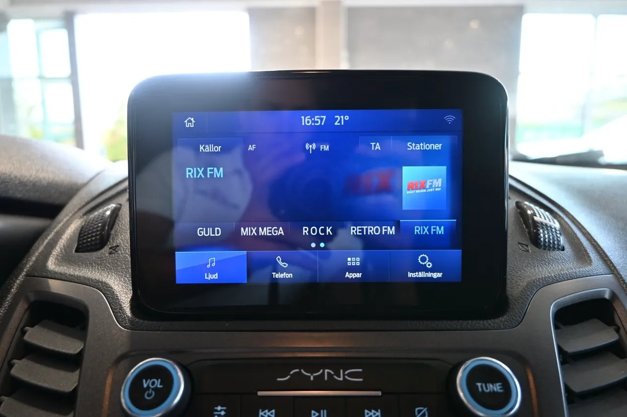 Vehicle image 14