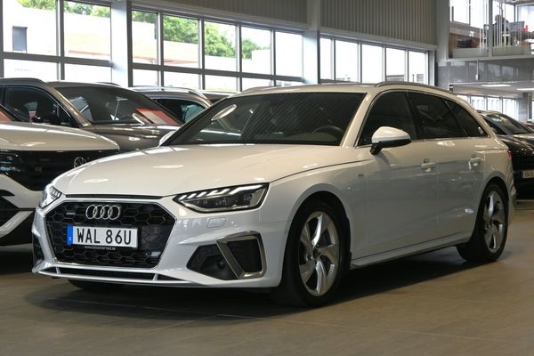 Audi A4 Avant 40 TFSI Q MHEV 204hk S Line Matrix Drag Värmare - 2023