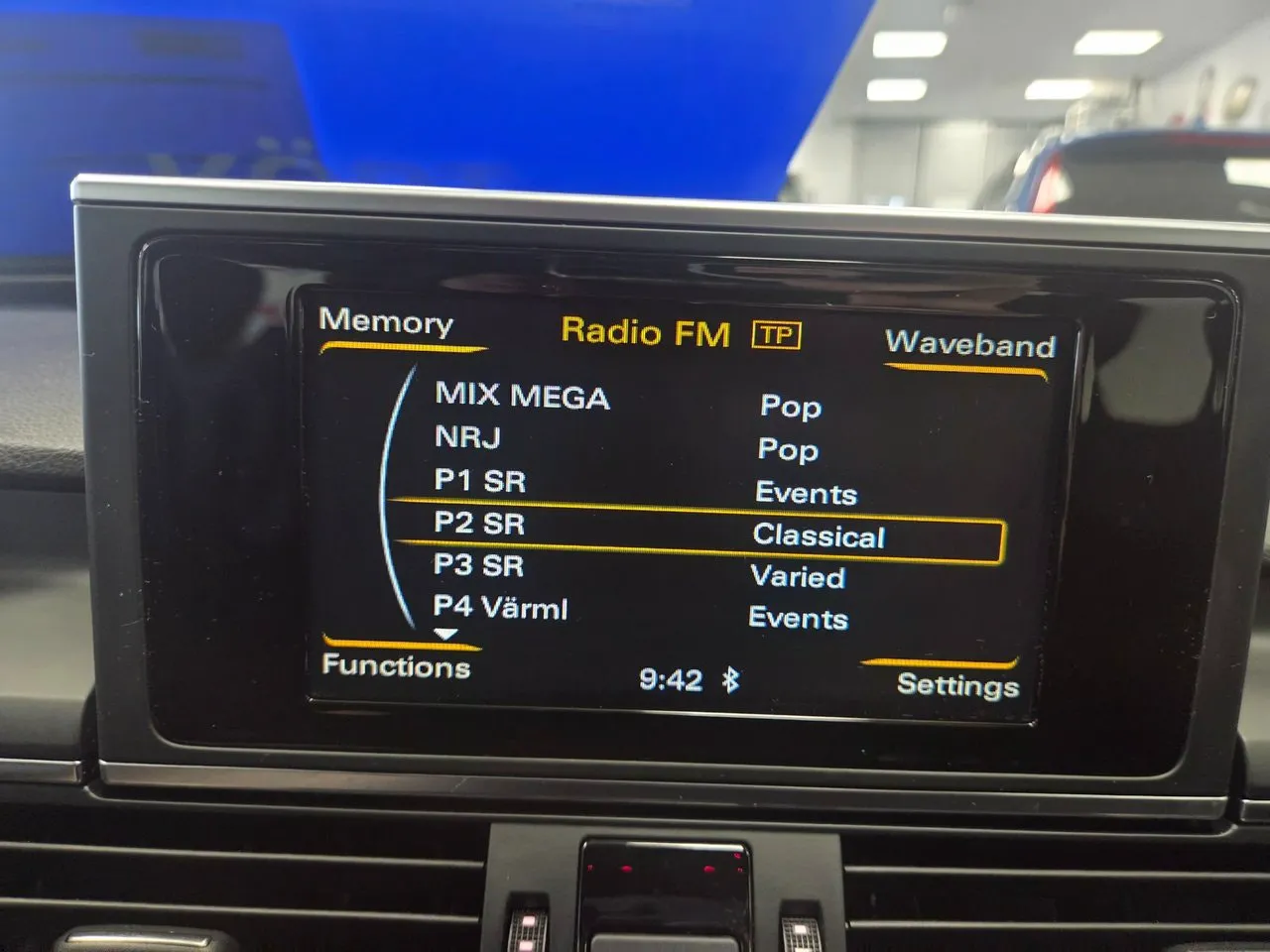 Vehicle image 22
