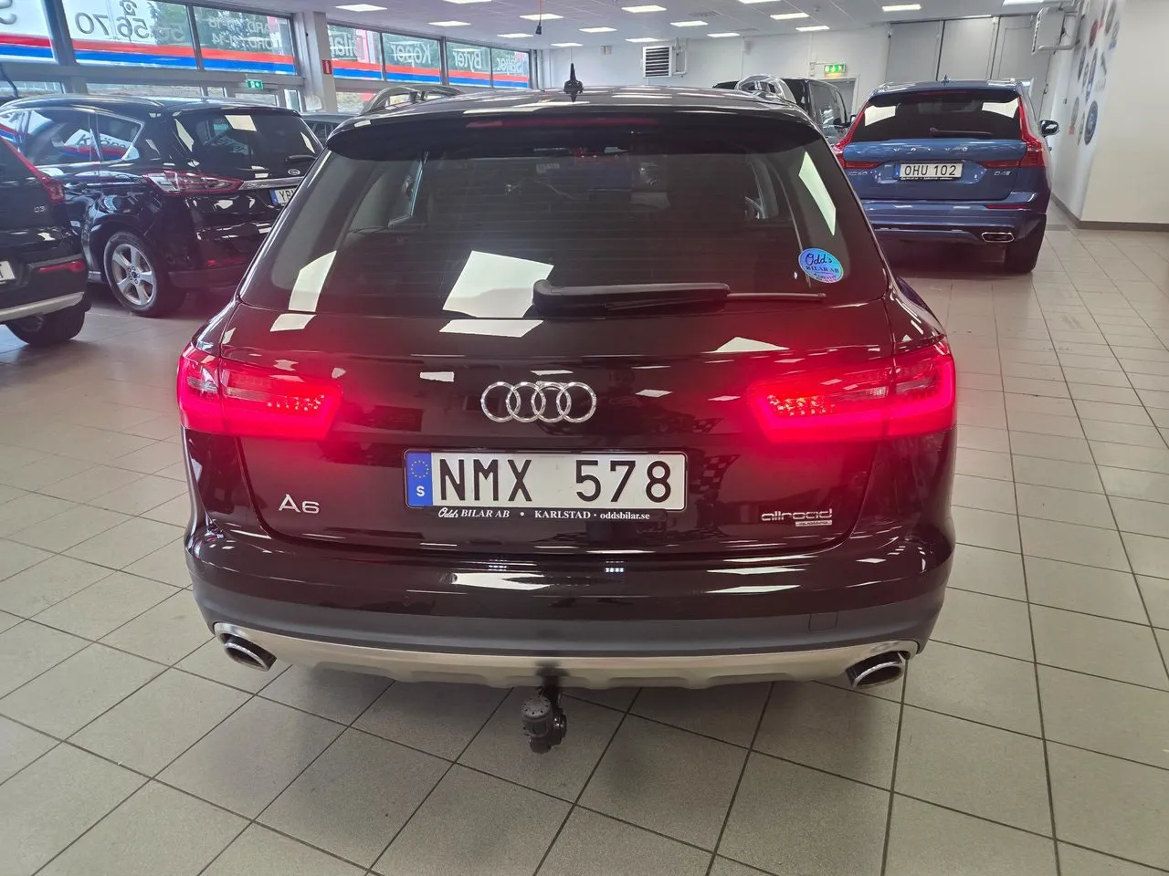 Vehicle image 5