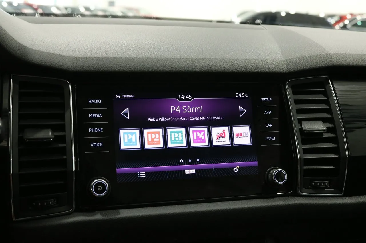 Vehicle image 22