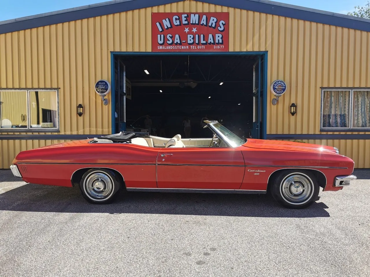 Vehicle image 14