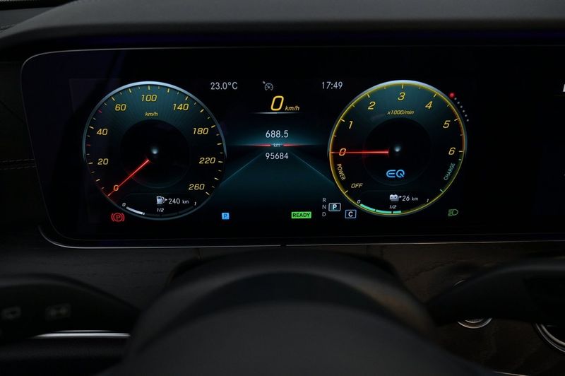 Mercedes E300 bild 8