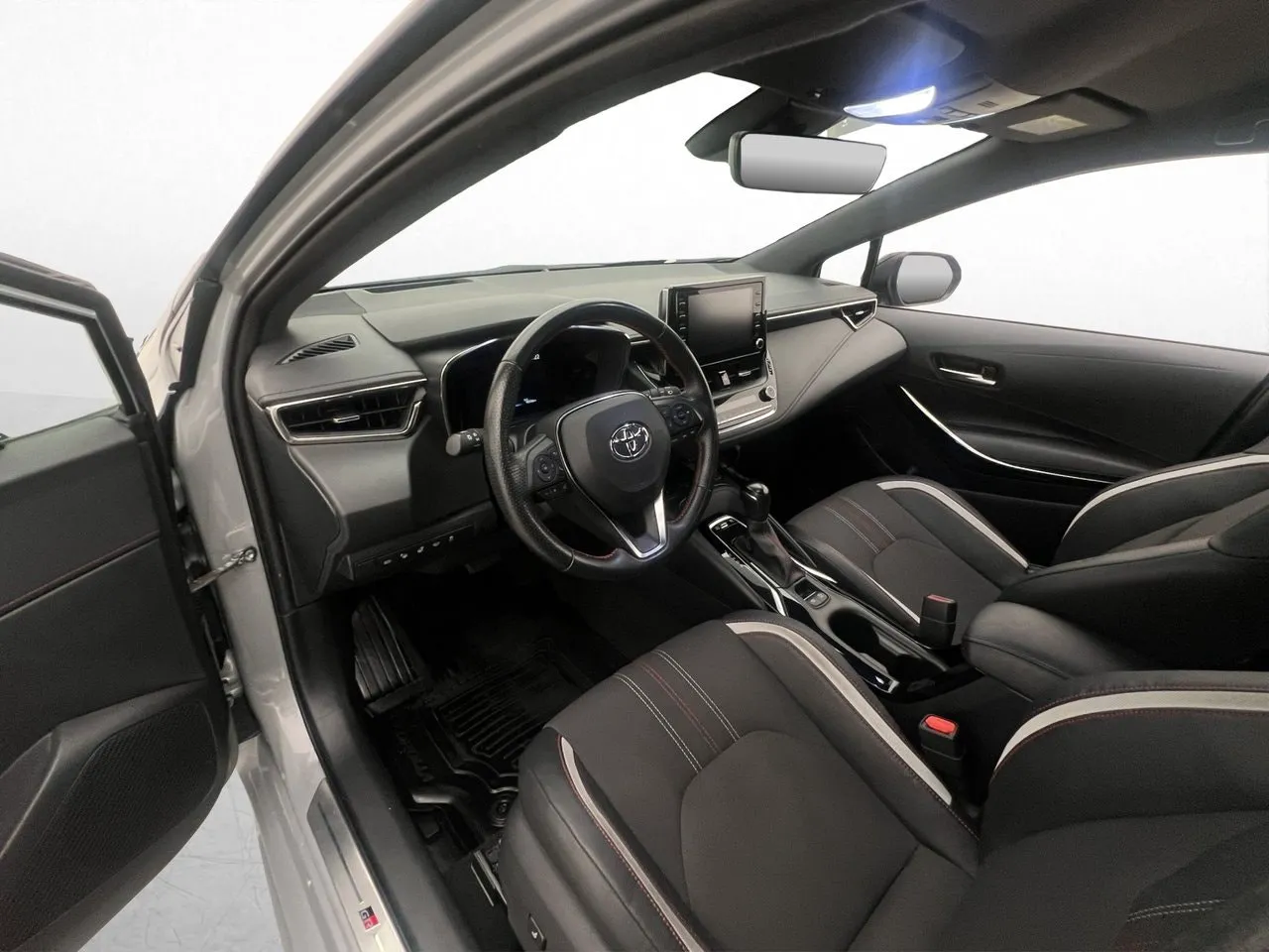 Vehicle image 11