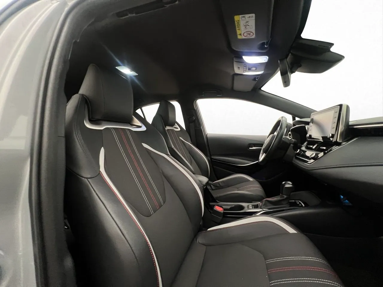 Vehicle image 15
