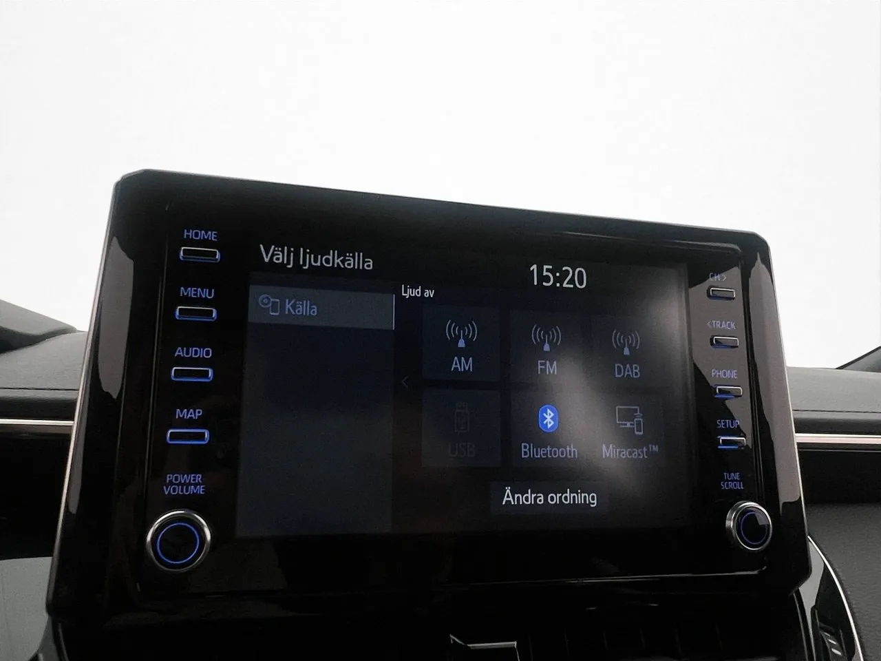 Vehicle image 24