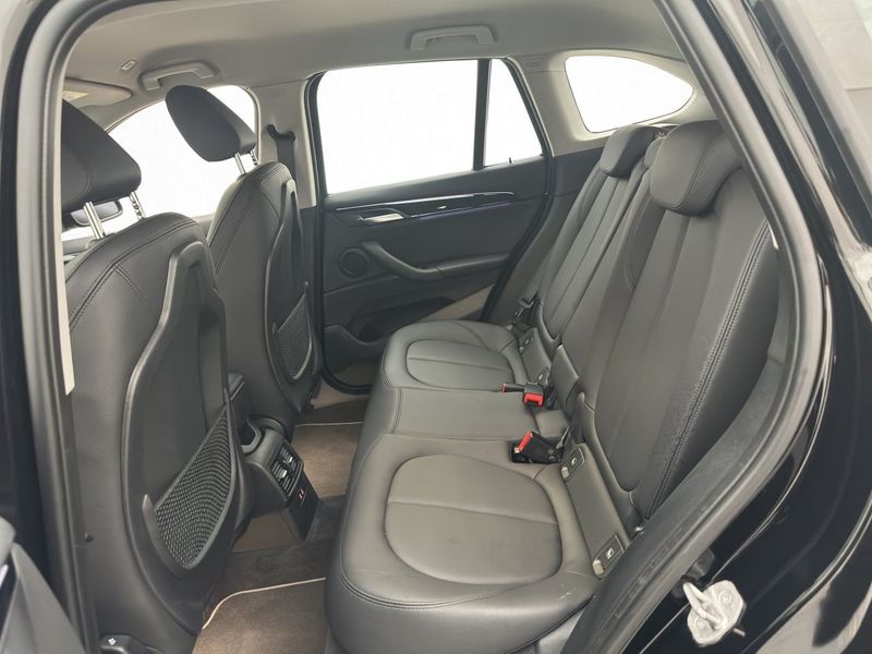 BMW X1 bild 15