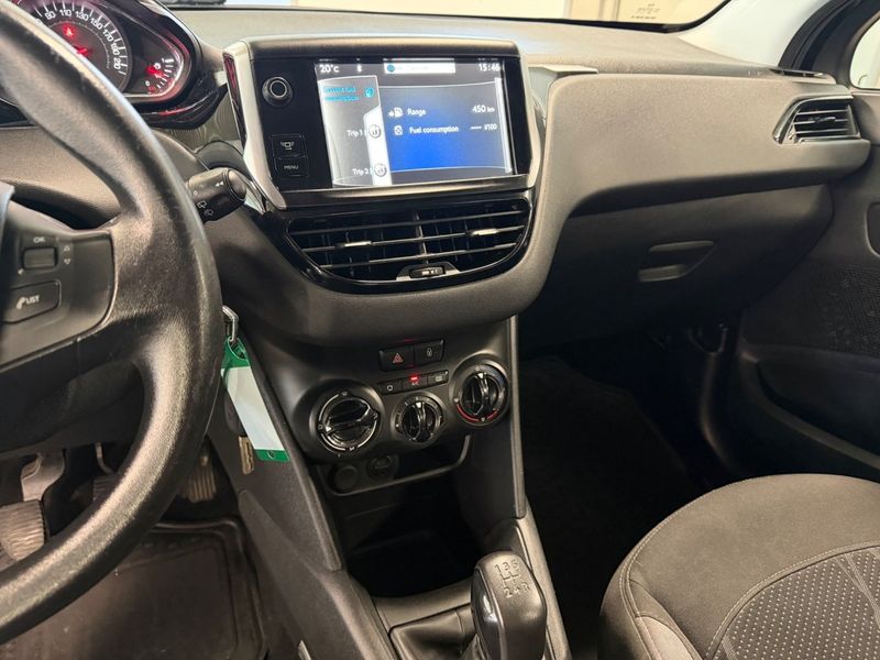 Peugeot 208 bild 12