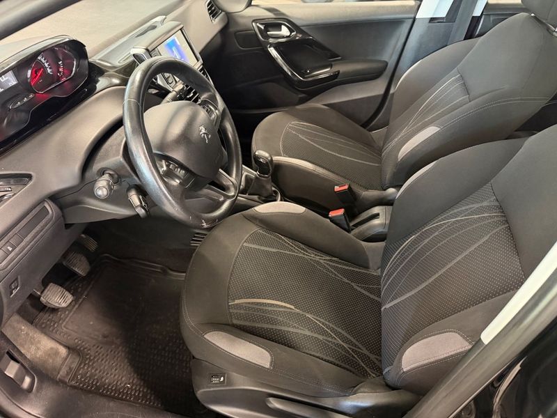 Peugeot 208 bild 9