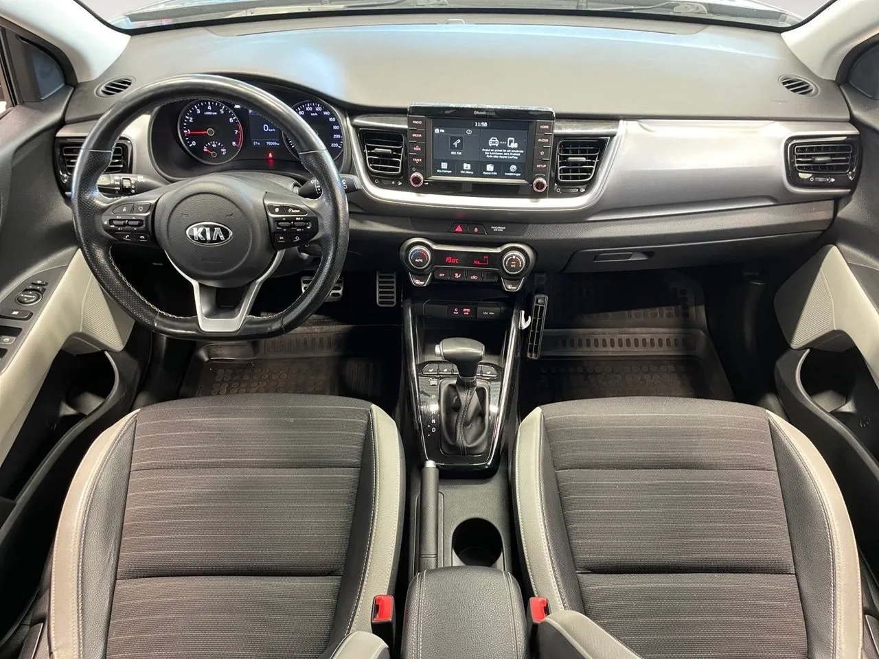 Vehicle image 9
