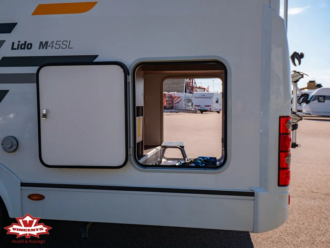 Vehicle image 20