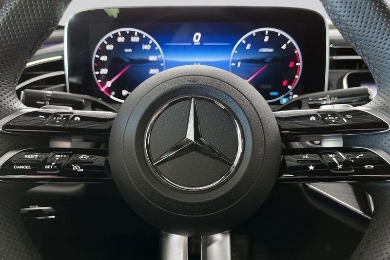 Mercedes E220 bild 16