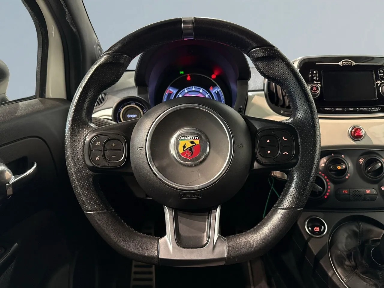 Vehicle image 8