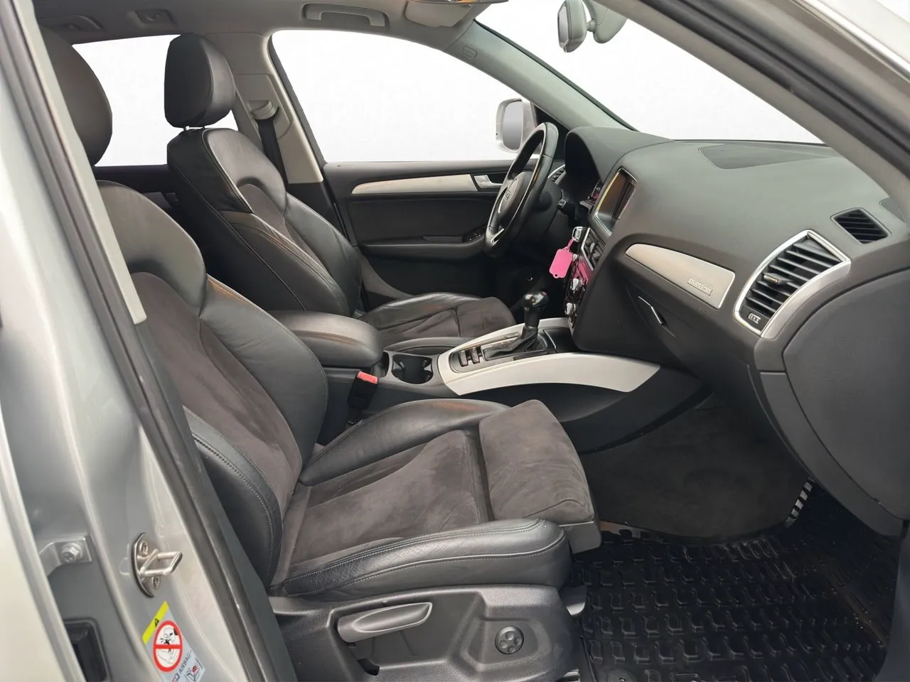 Vehicle image 21