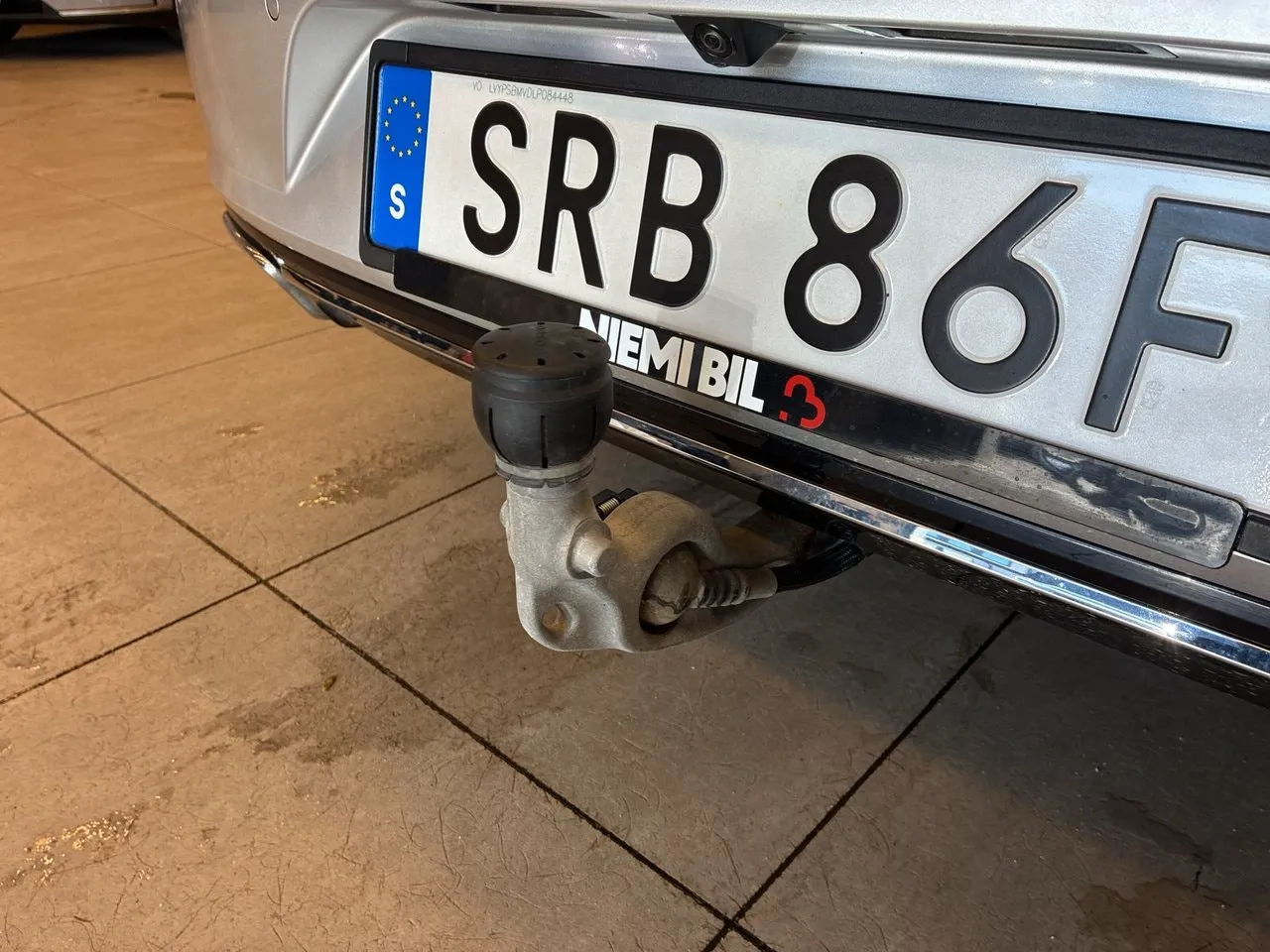 Vehicle image 24