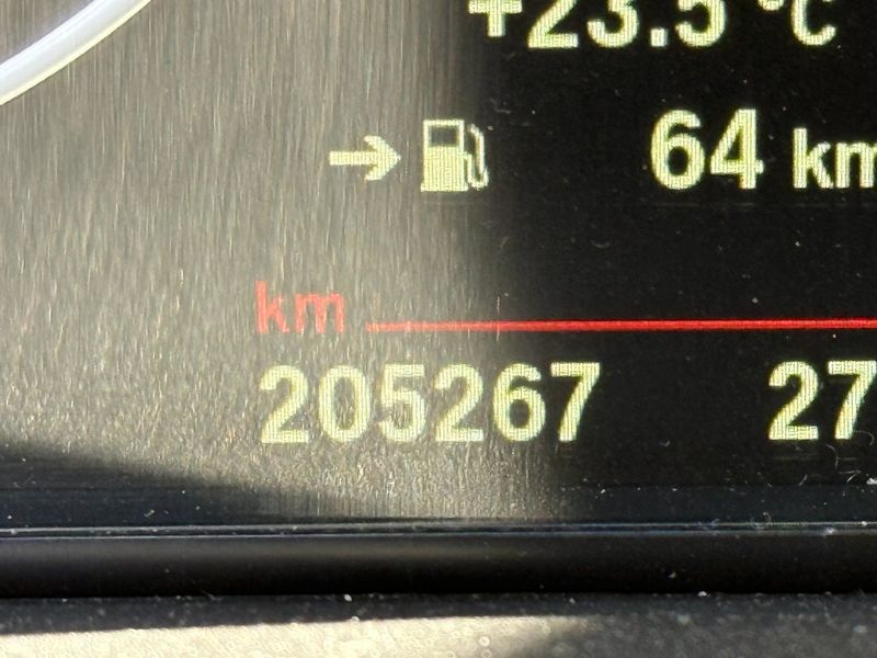 BMW 330 bild 14