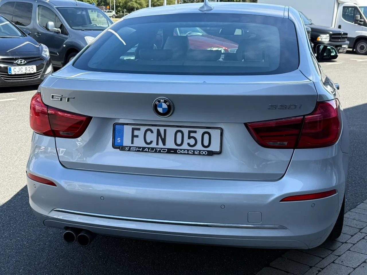 Vehicle image 4