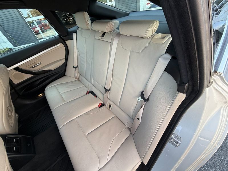 BMW 330 bild 10